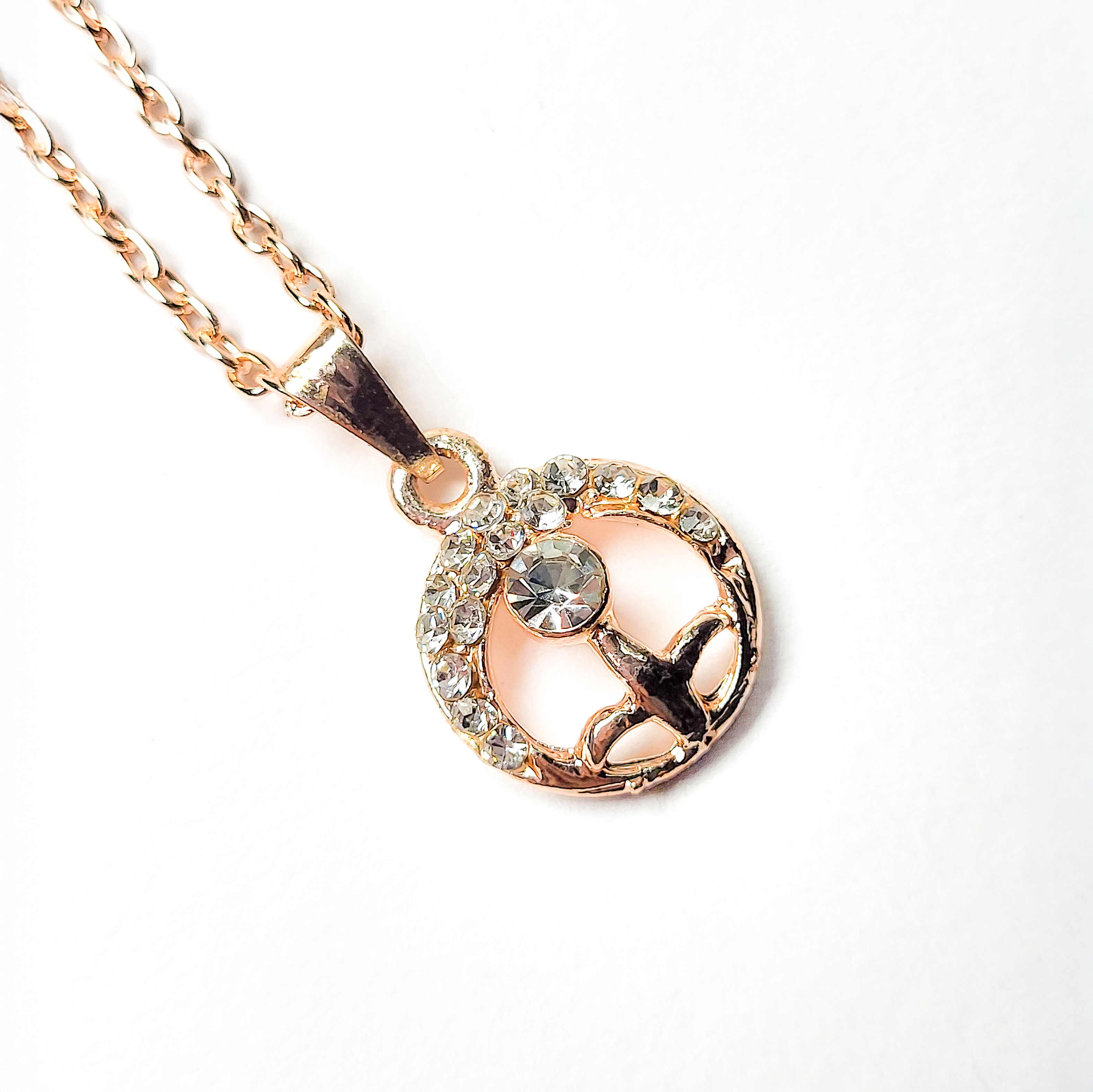 Elegant Rose Gold Pendant Necklace